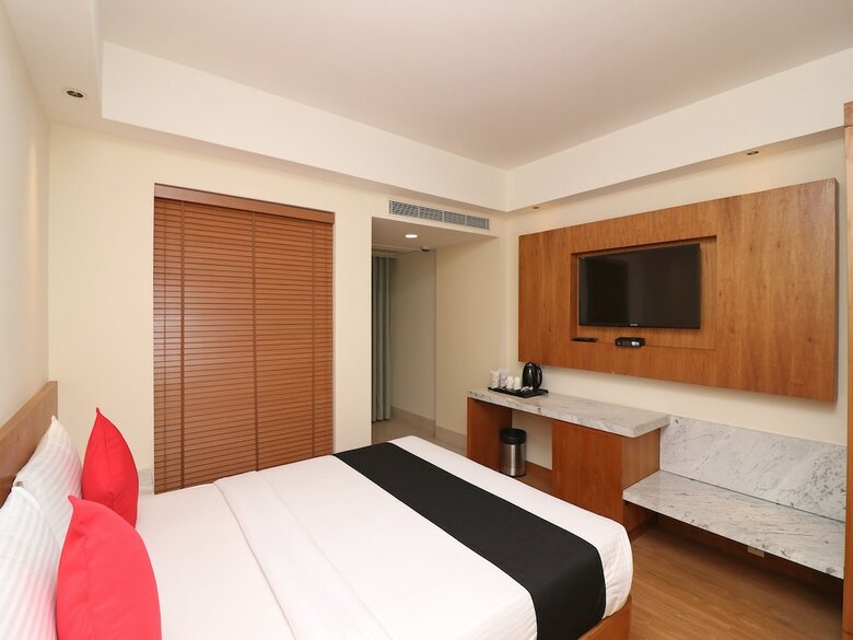 Hotel The Orion Plaza