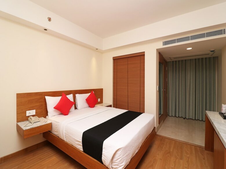 Hotel The Orion Plaza