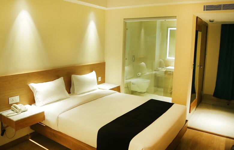 Hotel The Orion Plaza