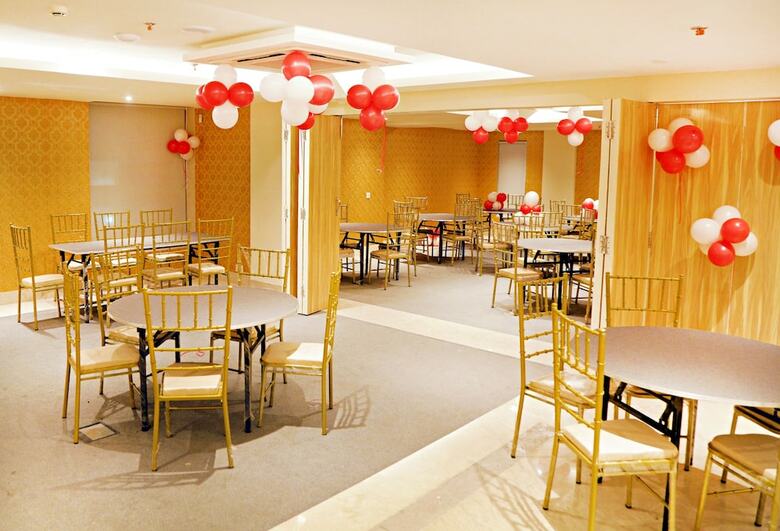 Hotel The Orion Plaza