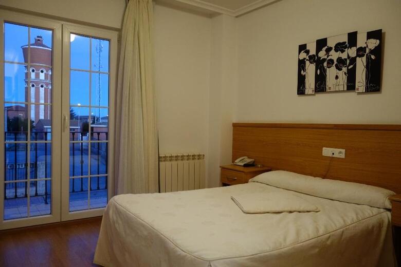Hotel Reyes De Le�n