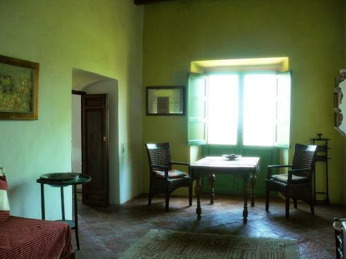 Hostal Vi�a Y Rosales