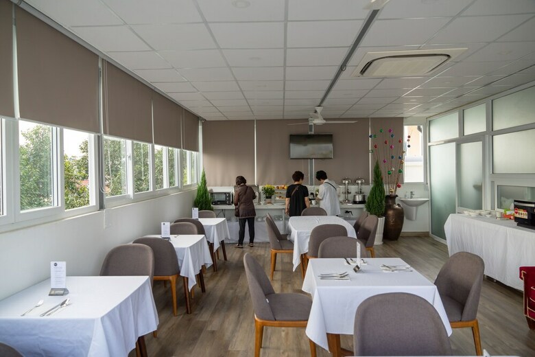 Parkhill Hotel & Apartment