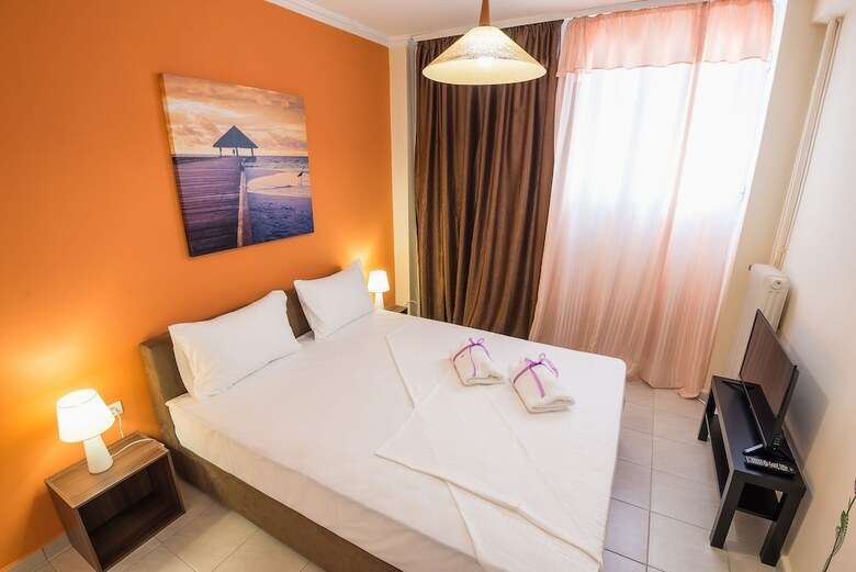 Comfortable Thisseio Apartment