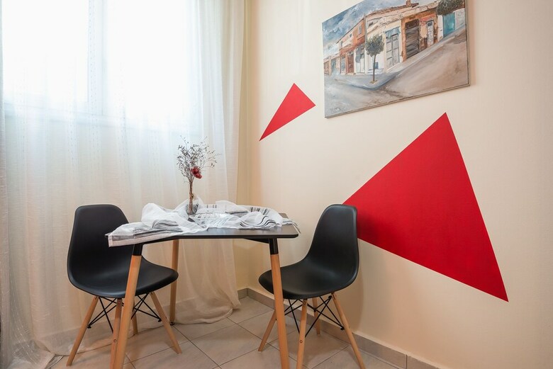 Comfortable Thisseio Apartment