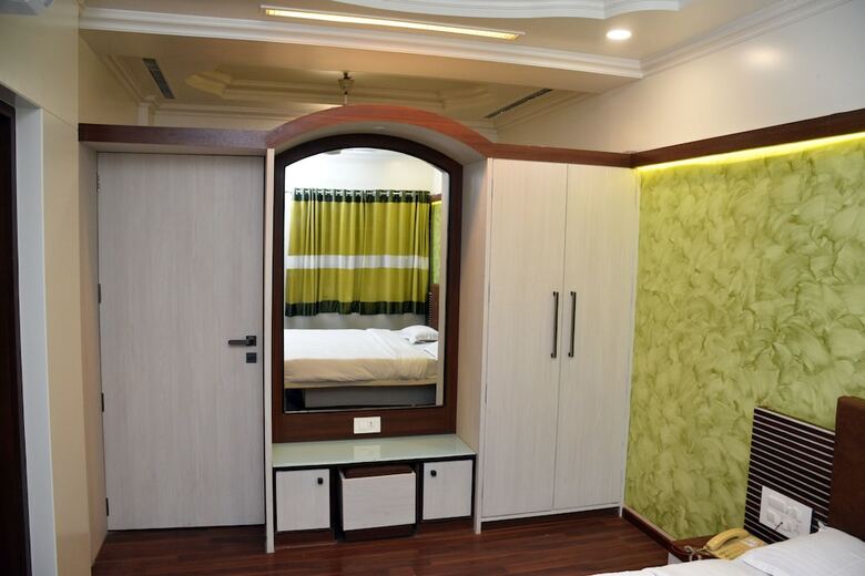 Hotel Sai Palace