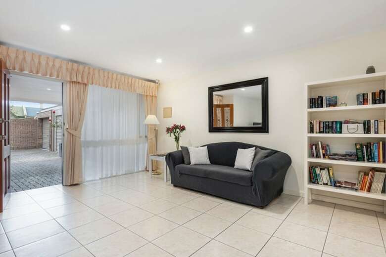 Adelaide 3 Bedroom Luxurious Home