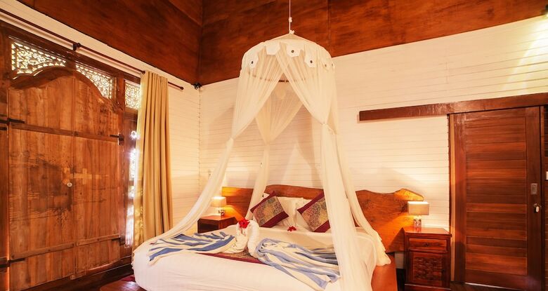 Bed & Breakfast Warisan Villa By Yom