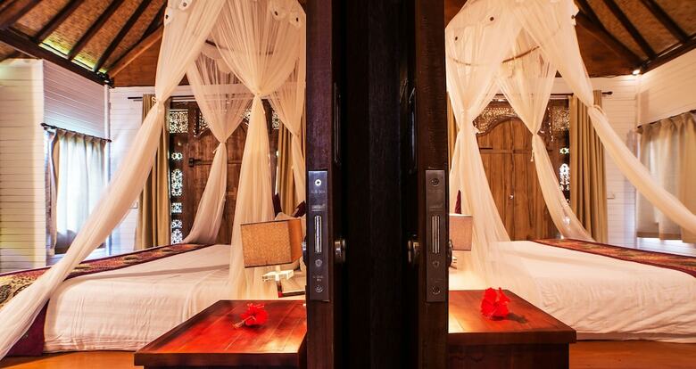 Bed & Breakfast Warisan Villa By Yom