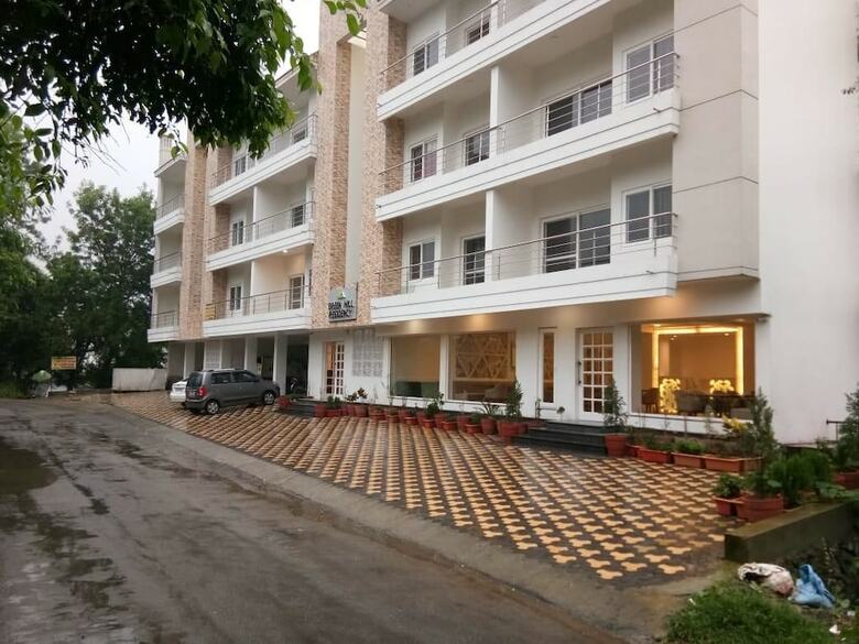 Hotel Clarks Residences Bhowali