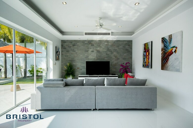 Kamala Contemporary 3 Bedrooms Pool Villa