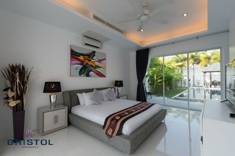 Kamala Contemporary 3 Bedrooms Pool Villa