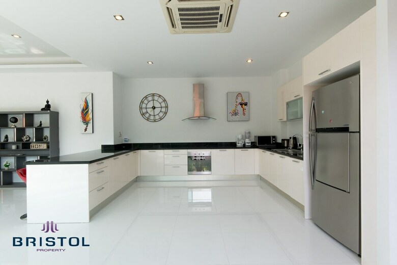 Kamala Contemporary 3 Bedrooms Pool Villa