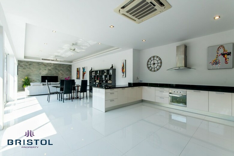 Kamala Contemporary 3 Bedrooms Pool Villa