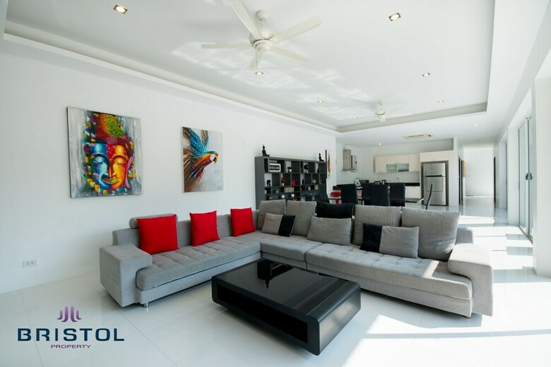 Kamala Contemporary 3 Bedrooms Pool Villa