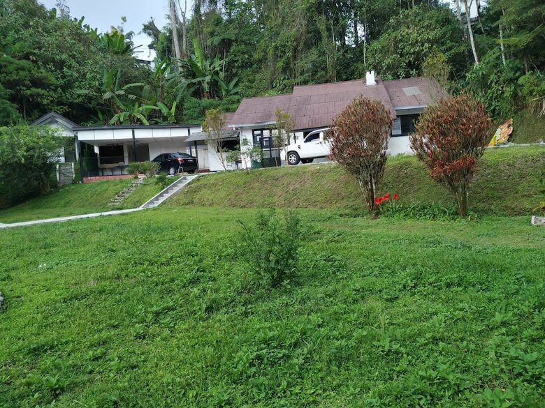 Hostal Garden Guest House