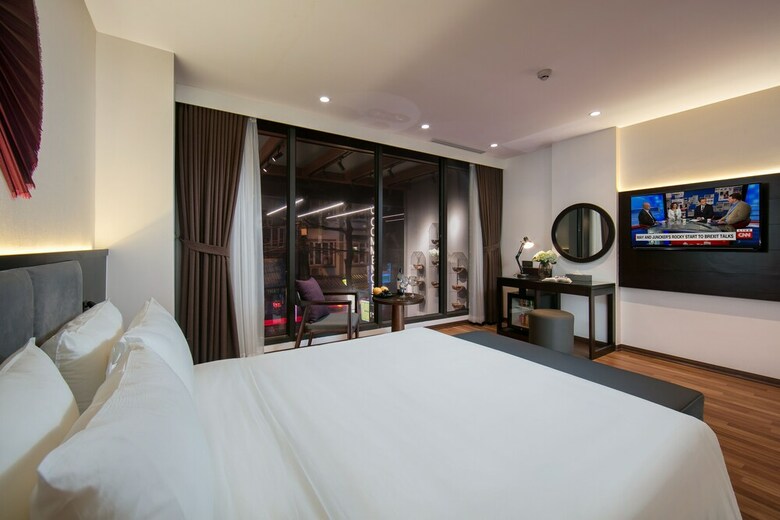 Commencer Hotel