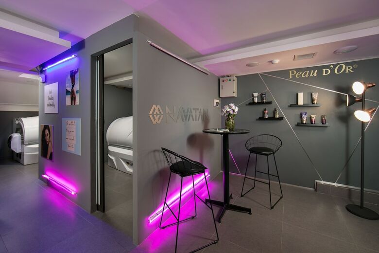 Commencer Hotel