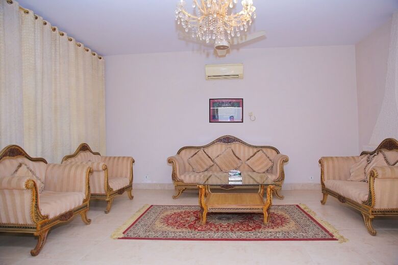 Hotel Shawnze House