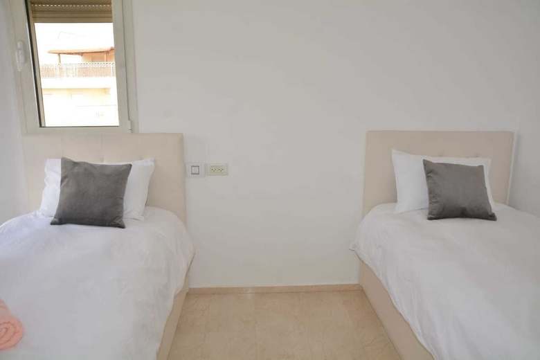 Apartamento Renovated White 3bd Next To Beach - Pool