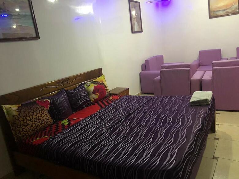 Hotel Rond Point 6 Suite