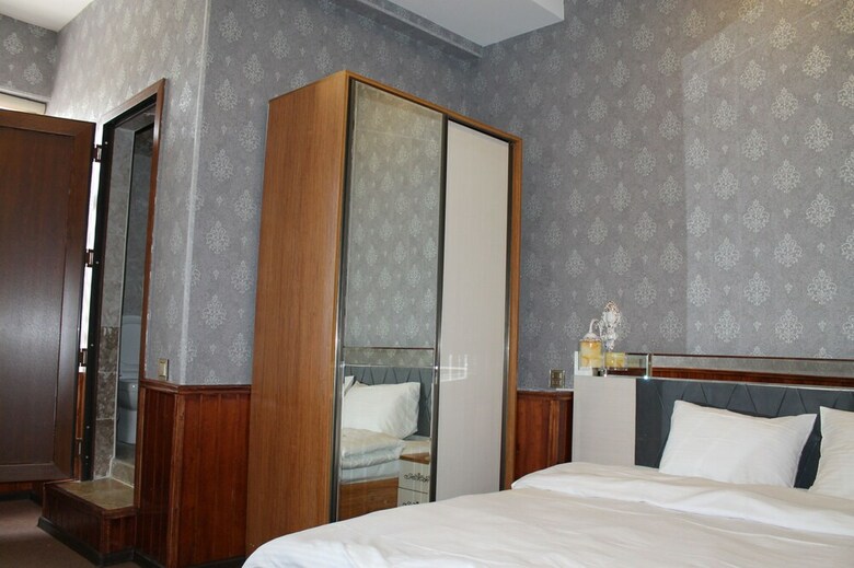 East House Hotel