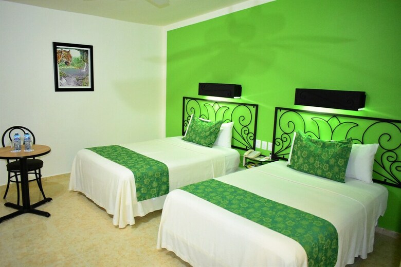 Hotel Maya Tulipanes Express