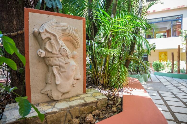 Hotel Maya Tulipanes Express