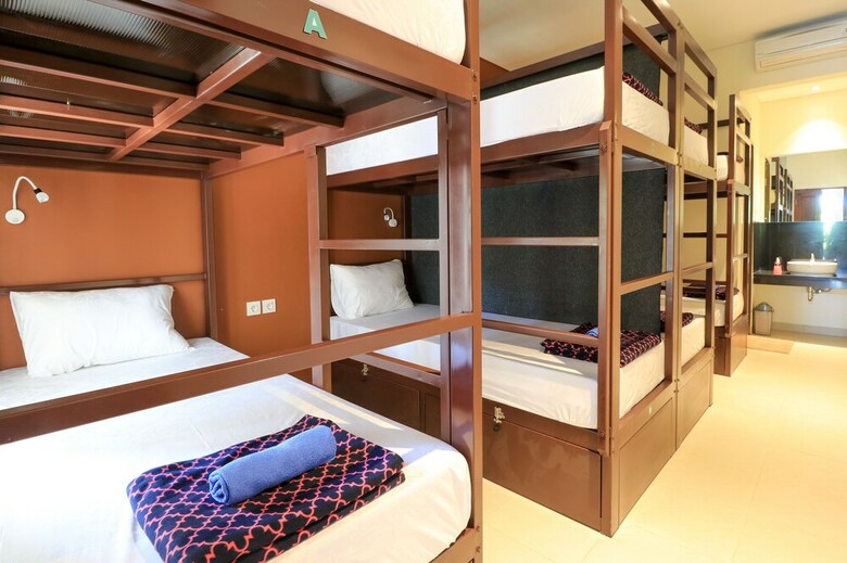 Hostal Gelatik Bed And Breakfast - Hostel