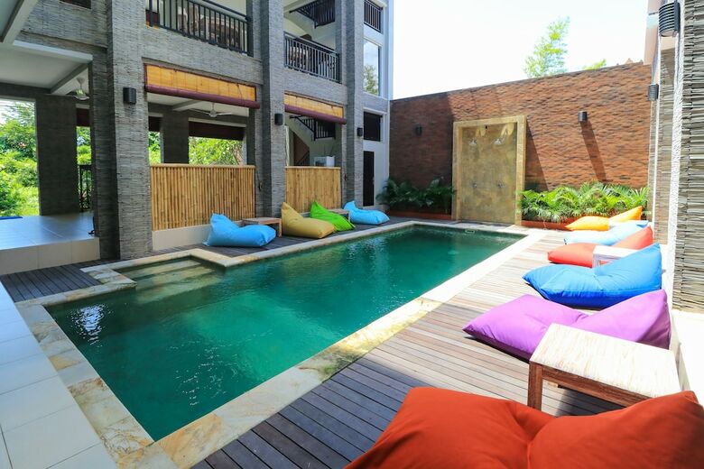 Hostal Gelatik Bed And Breakfast - Hostel