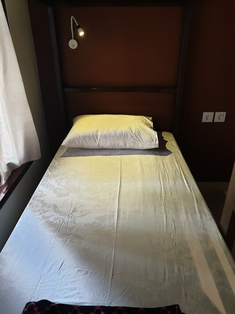 Hostal Gelatik Bed And Breakfast - Hostel