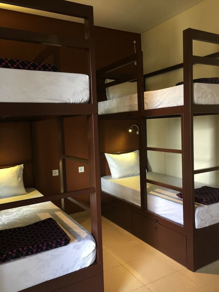 Hostal Gelatik Bed And Breakfast - Hostel