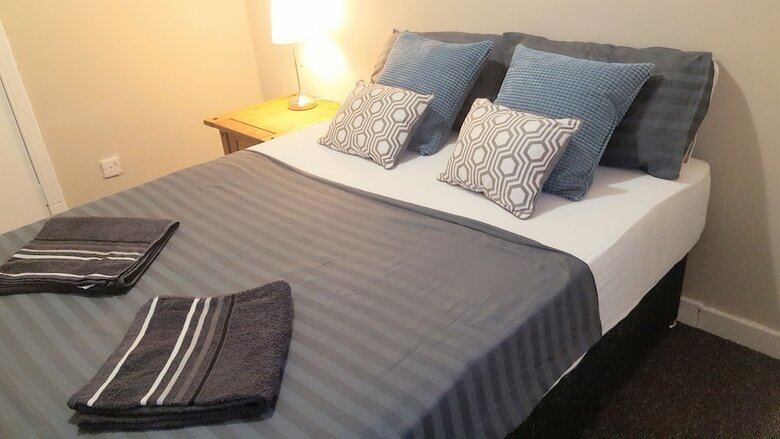 Apartamentos Dragon - Queen Vic House 2 Bedroom Home