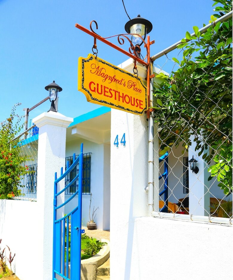 Hotel Magnfred's Place Batanes
