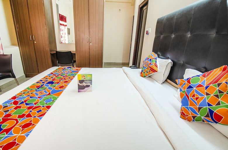 Hotel Fabexpress Namo Suites