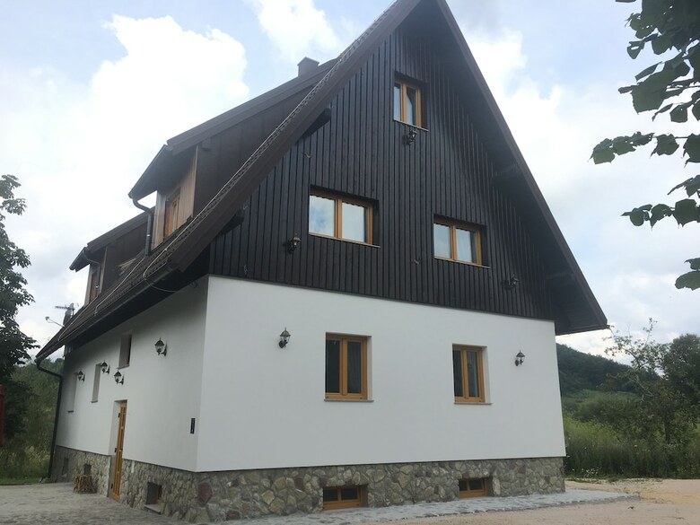 Hotel Rustic Inn River