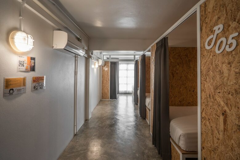 Hostal Baan Phuen Hostel And Rooftop