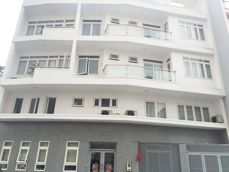 Aparthotel M-h Apartment Hotel