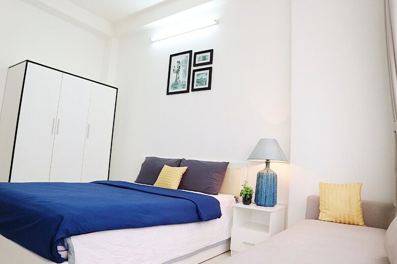 Aparthotel M-h Apartment Hotel