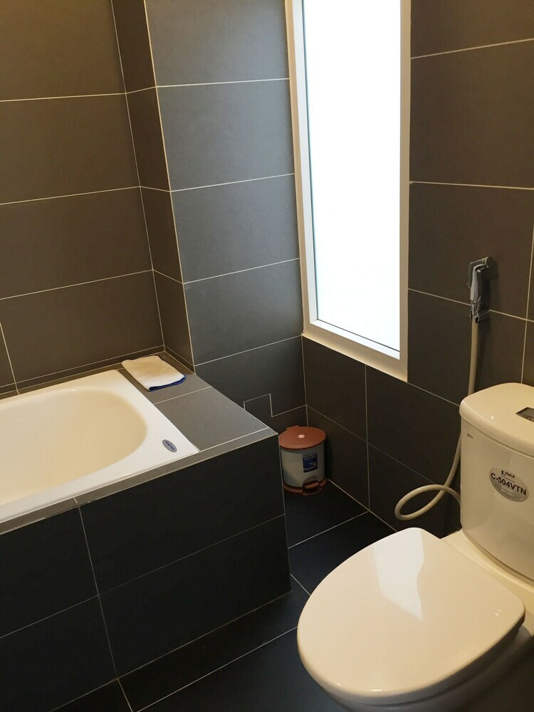 Aparthotel M-h Apartment Hotel