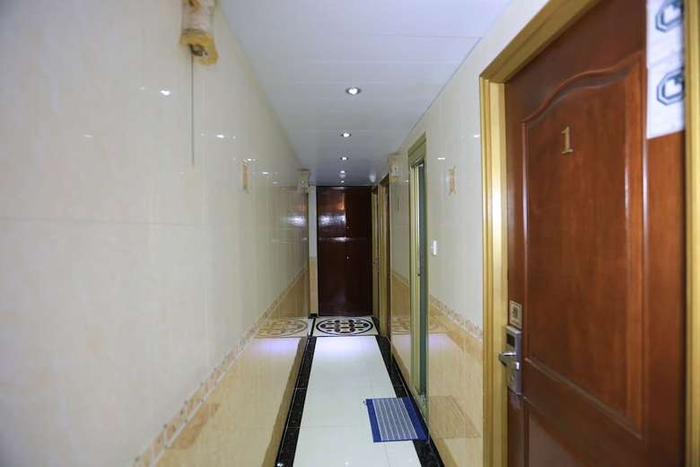 Hotel Everest Hostel Block E