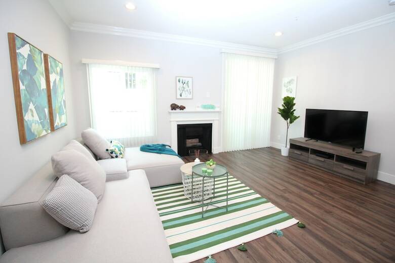 Apartamentos La Westwood Deluxe Suites