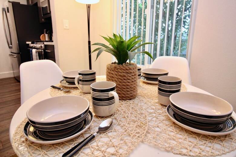 Apartamentos La Westwood Deluxe Suites