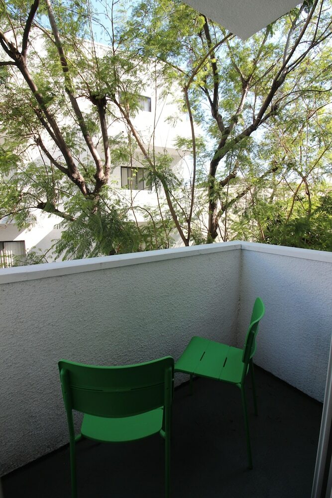 Apartamentos La Westwood Deluxe Suites