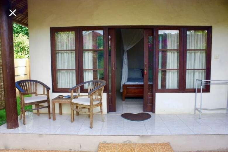 Hotel Romeo Beachfront Bungalow