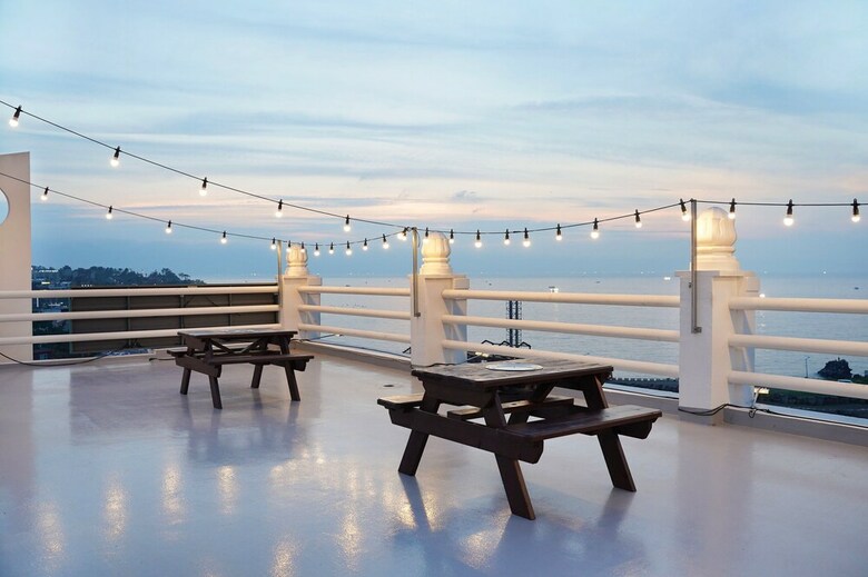 Cocoon Hotel