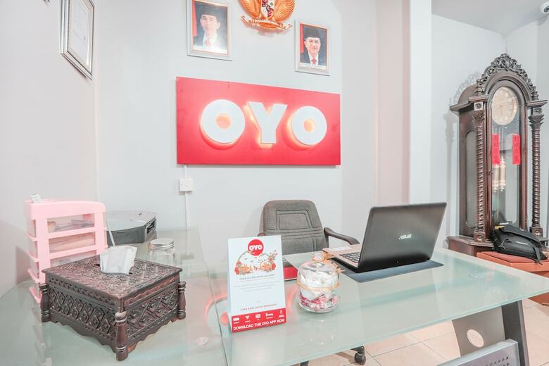Hotel Oyo 208 G House