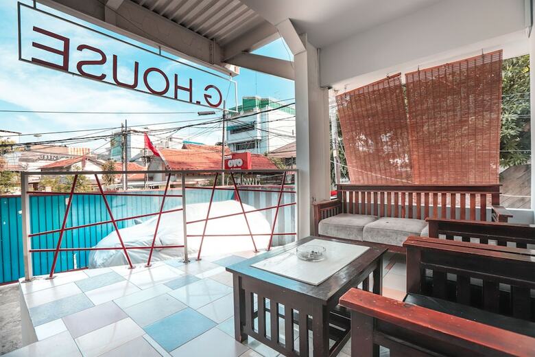 Hotel Oyo 208 G House