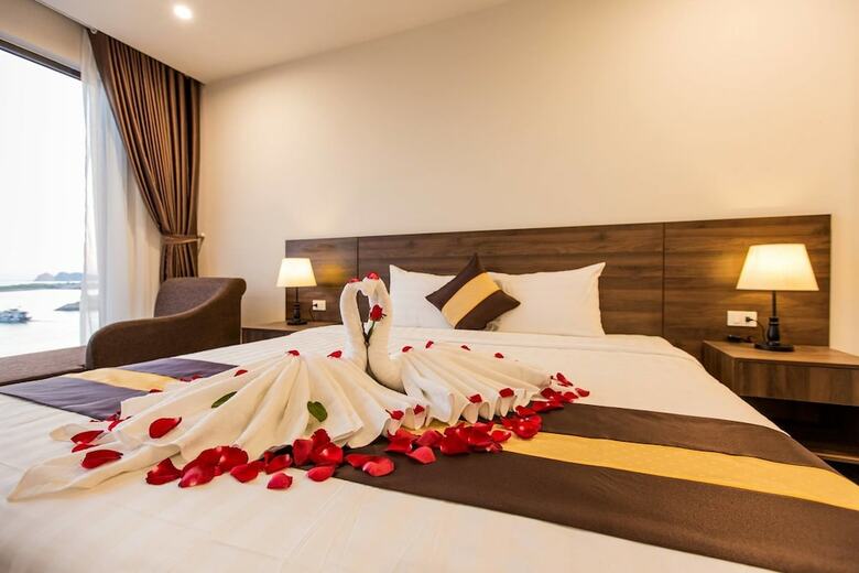 Sun Bay Hotel