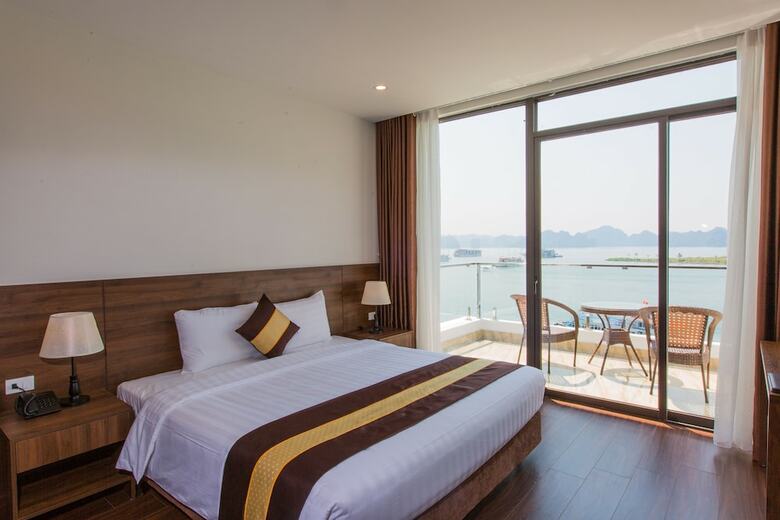 Sun Bay Hotel